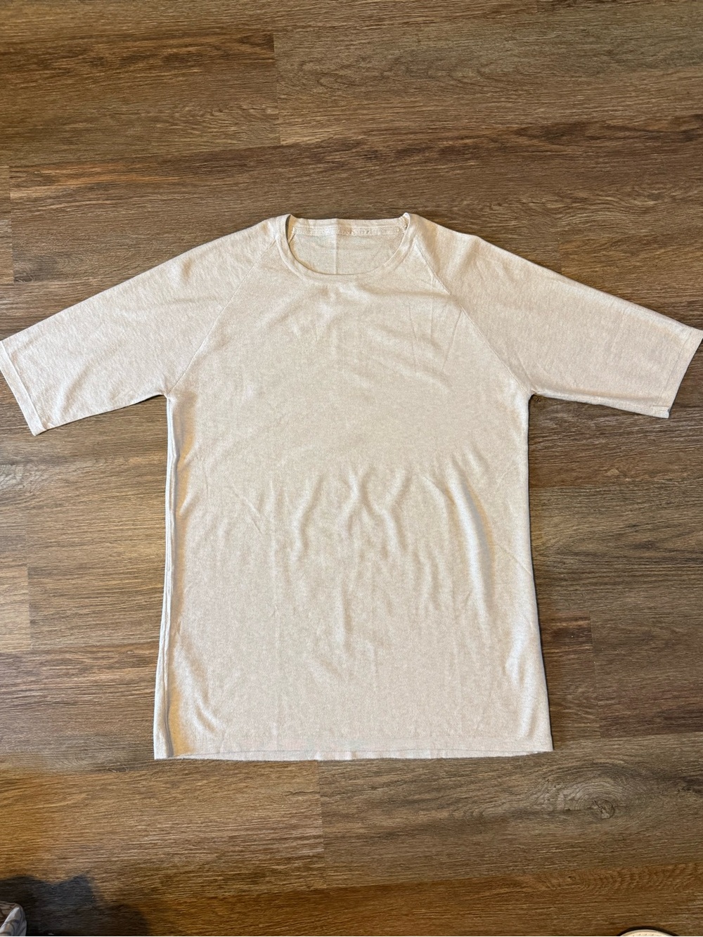 Eyn Vas Diem IV - Crew Neck Raglan Cashmere/Silk knit tshirt